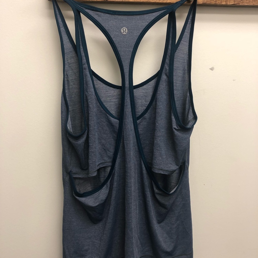Lululemon top